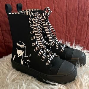 Dolls Kill x Emily The Strange
EXISTENTIAL FREEZE PRINTED SNEAKERS